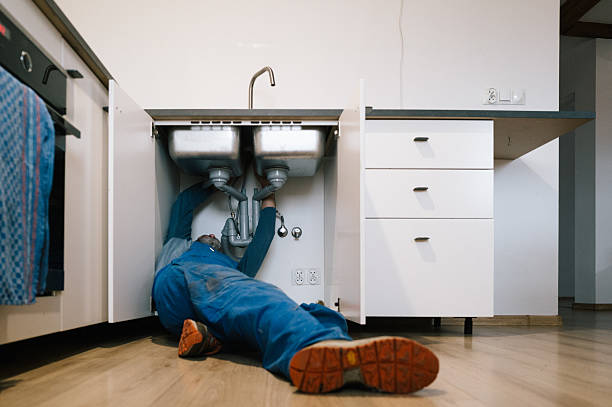 Professional Leak Detection technician working in Round Lake, NY